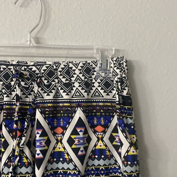 Poof! Designer Pants - Picture 2 of 3